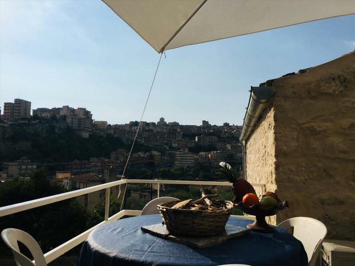 Vila Casa Sabir Modica Exteriér fotografie